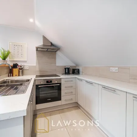 Loft Living By Lawsons With Parking Appartement Windsor Buitenkant foto