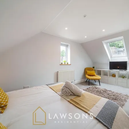 Loft Living By Lawsons With Parking Appartement Windsor Buitenkant foto