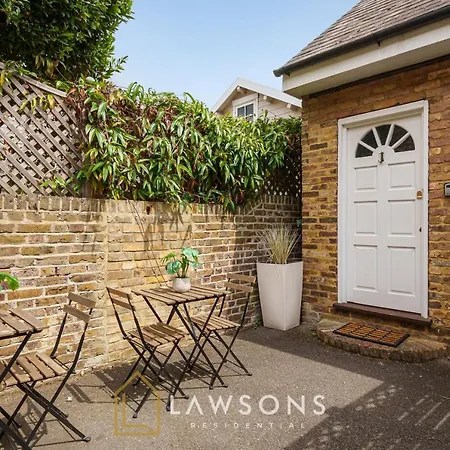 Loft Living By Lawsons With Parking Appartement Windsor Buitenkant foto